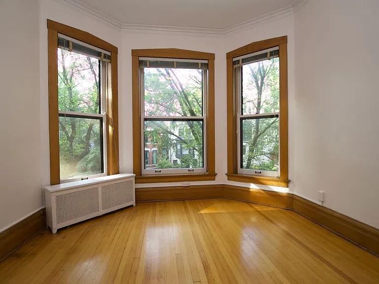 537 W Fullerton Pkwy #2 — Photo 7