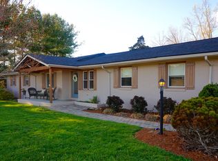 2414 Indian Ridge Rd, Johnson City, TN 37604