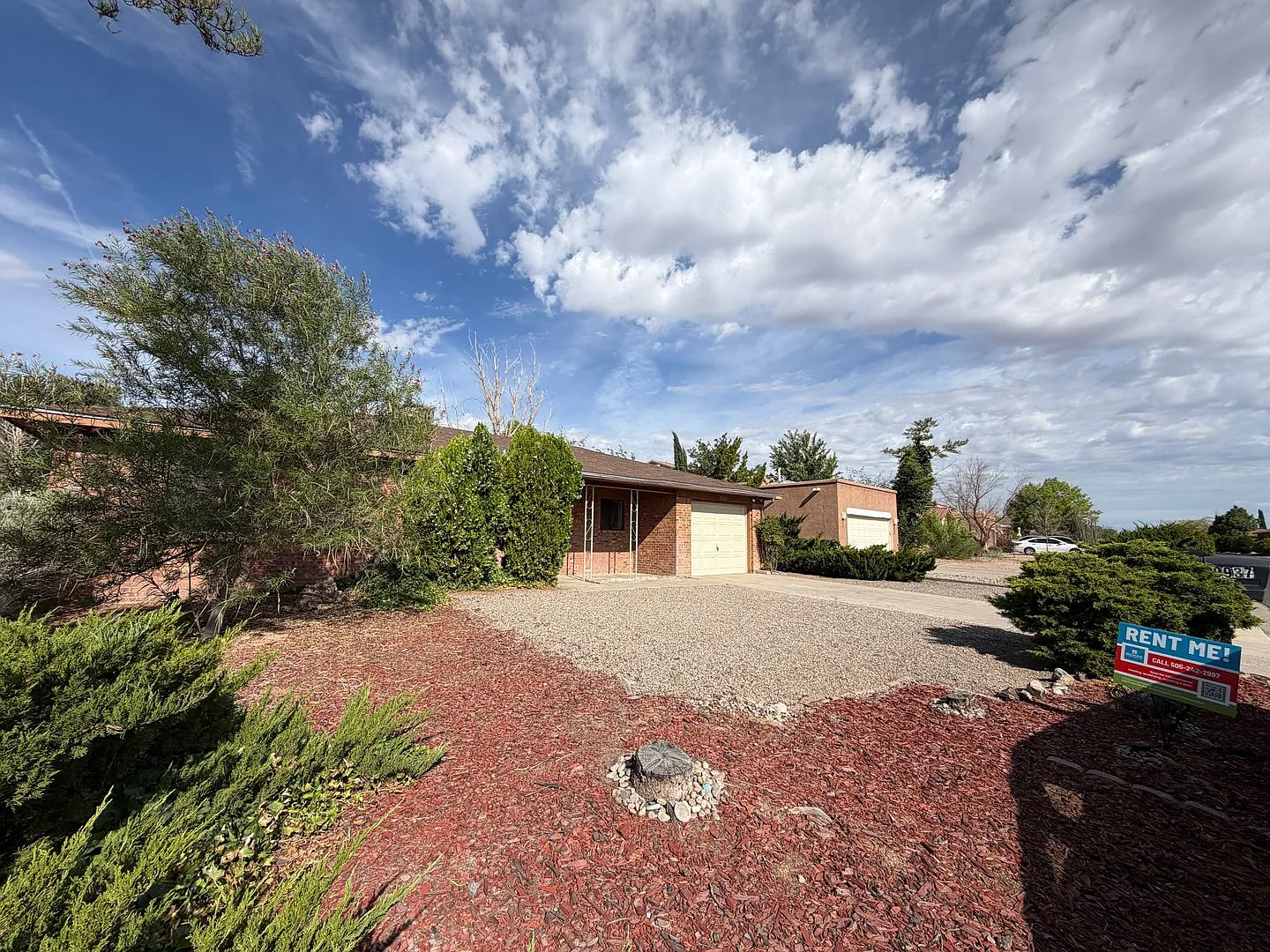 3 Bedroom Single Story Home Available Near Eagle Ranch & Irving Blvd NW in Paradise Hills — Photo 3