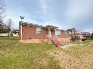 206 College Ave, Princeton, WV 24740