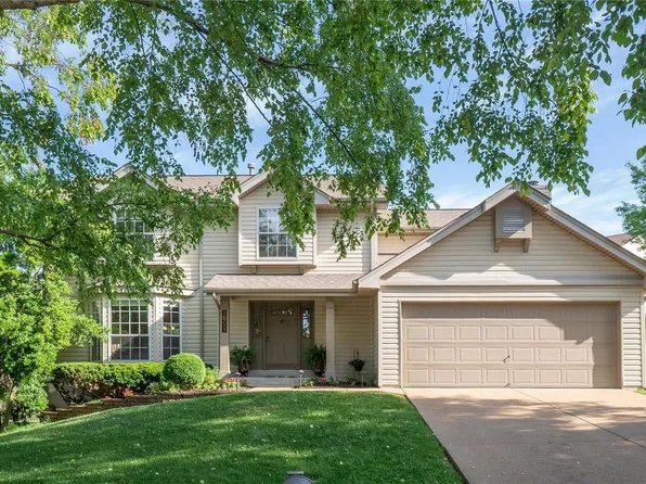 16711 Babler View Dr, Ballwin, MO 63011