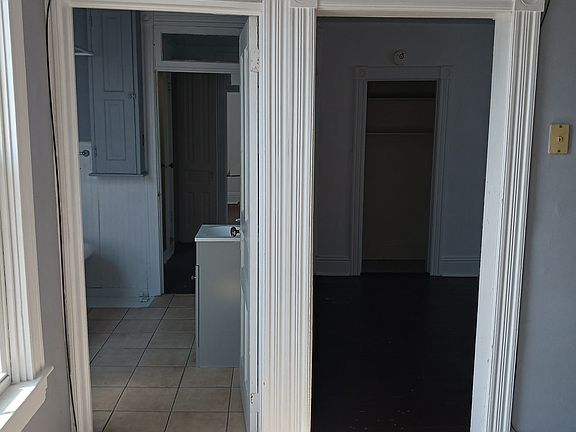 5th image of 111 N Cedar St #2