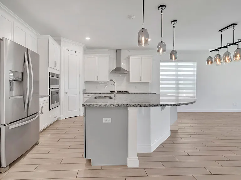 8318 Vivaro Isle Way — Photo 3
