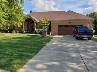 5010 Oakview Dr, Middletown, OH 45042