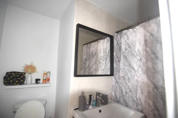 Rented by The Agency | media 19