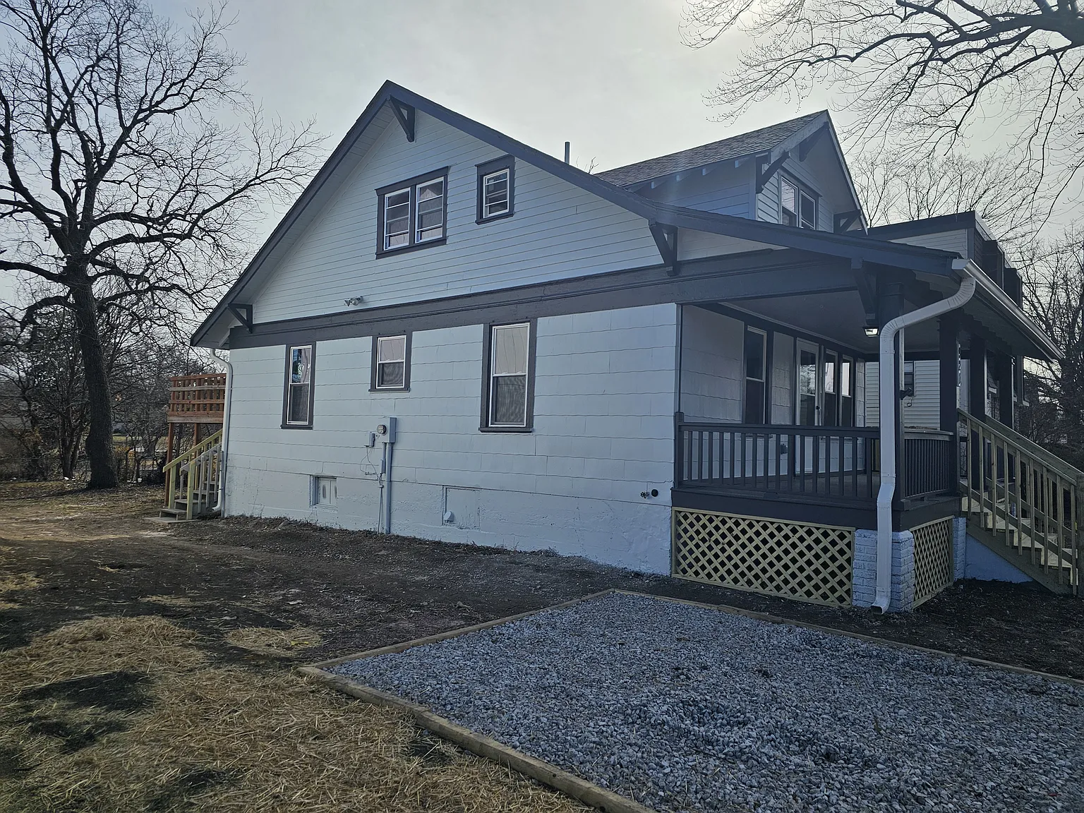 4 bed, 1376 sqft, $2,000 — Photo 3