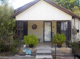 1001 N 8th St, San Saba, TX 76877
