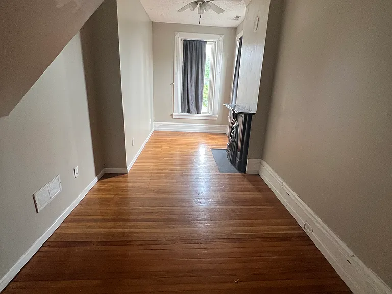 2427 W Clifton Ave #1 — Photo 8