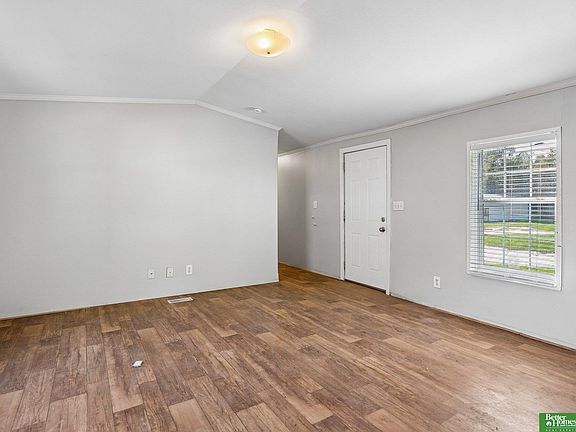 5th image of 1075 W 8th Ave Lot 9