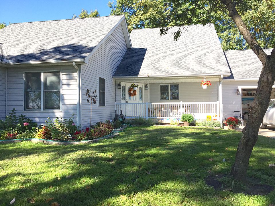 2nd image of 10306 Stewart Rd