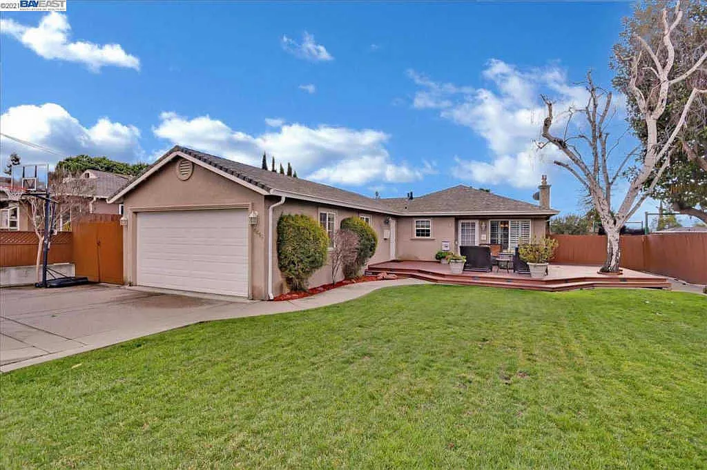 4415 Edwards Ln photo 1