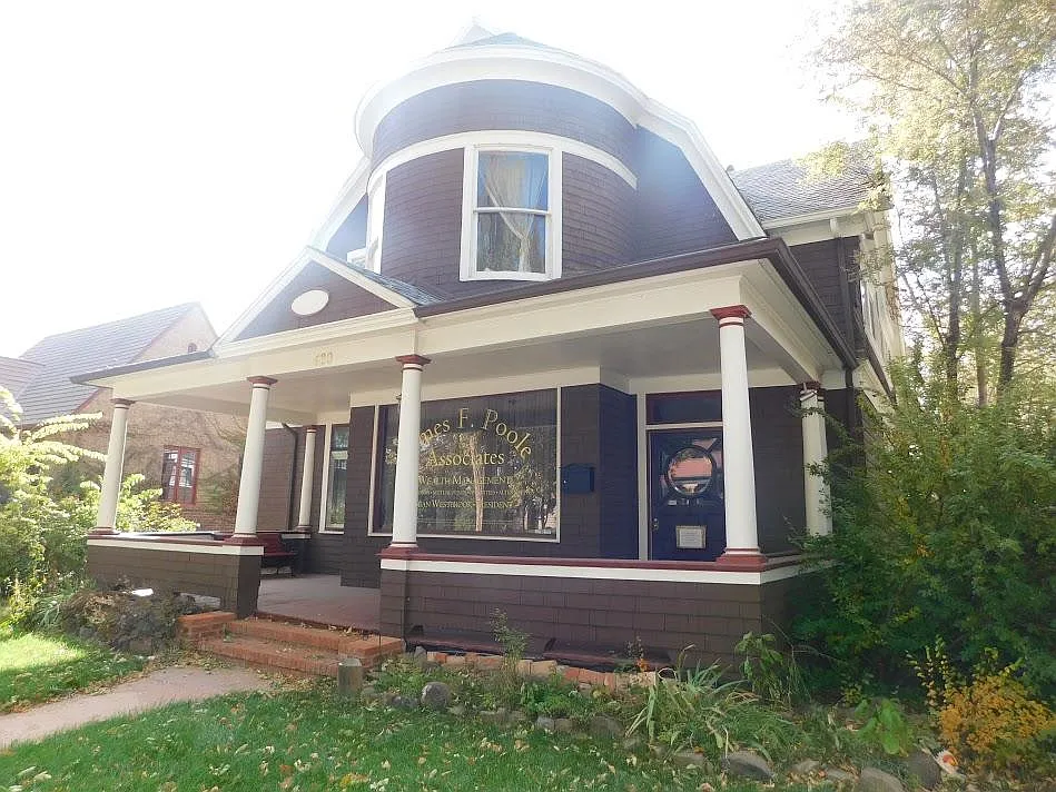 3 bed, 3000 sqft, $2,100 — Photo 2
