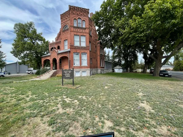 Hallett House, 623 E Lake St Unit 5, Medical Lake, WA 99022