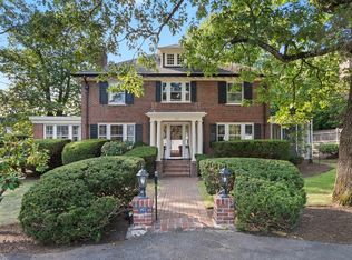 165 Upland Rd, Newton, MA 02468