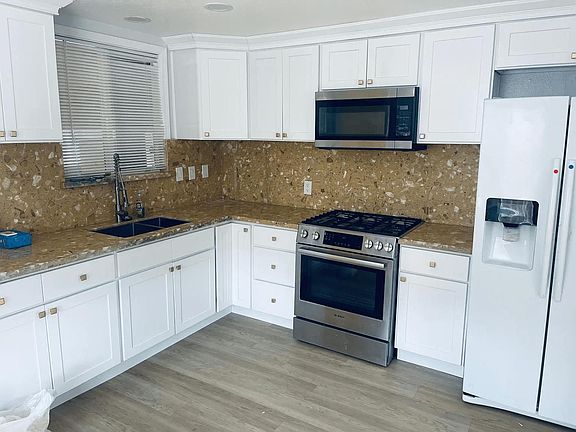 3rd image of 1671 Archer St