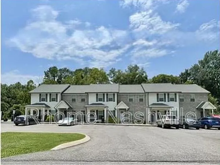 401 Caldwell Dr #4 — Photo 1