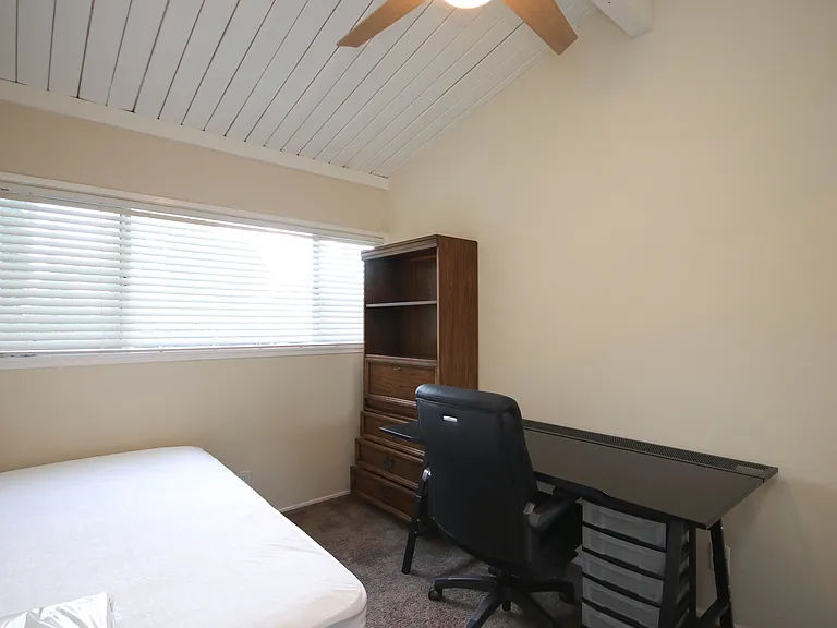 2455 Cooley Pl — Photo 20