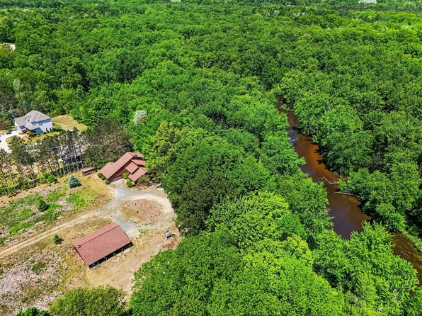 780 E Conrad Rd, Scottville, MI 49454