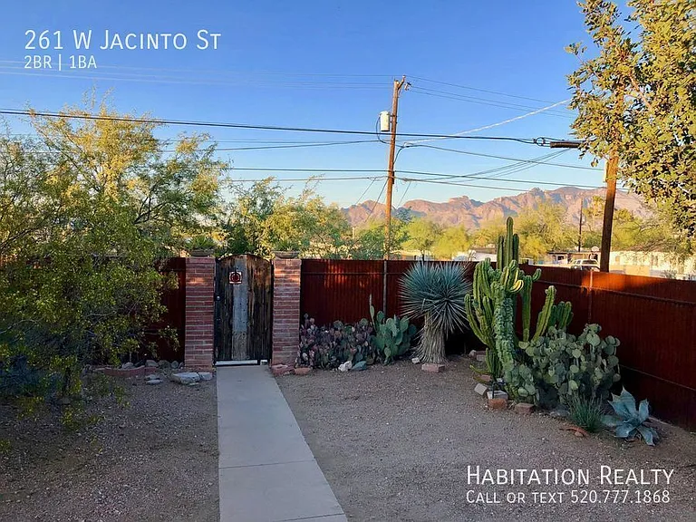 261 W Jacinto St — Photo 2