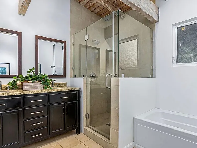 9959 Westwanda Dr — Photo 8