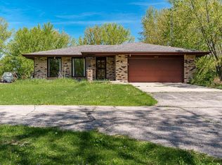 5615 Tipple Rd, Rockford, IL 61102