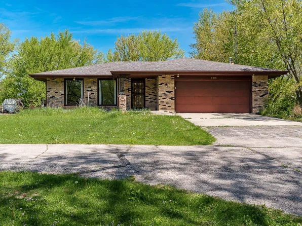 5615 Tipple Rd, Rockford, IL 61102