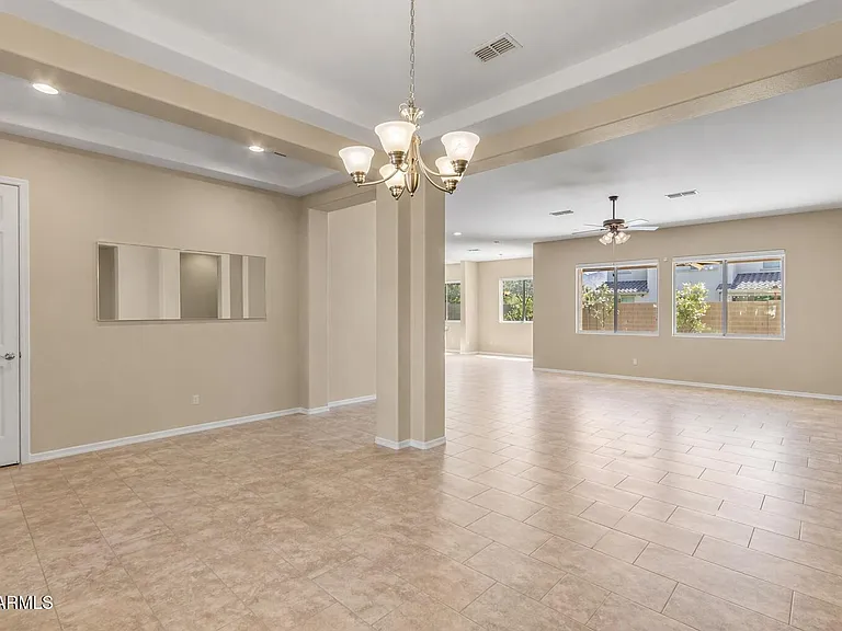 2827 E Muirfield St — Photo 24