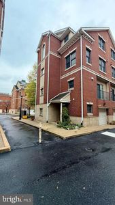 866 Independence Ct, Philadelphia, PA, 19147