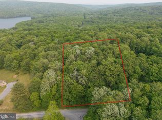 6 Deerfield Rd, Oakland, MD 21550