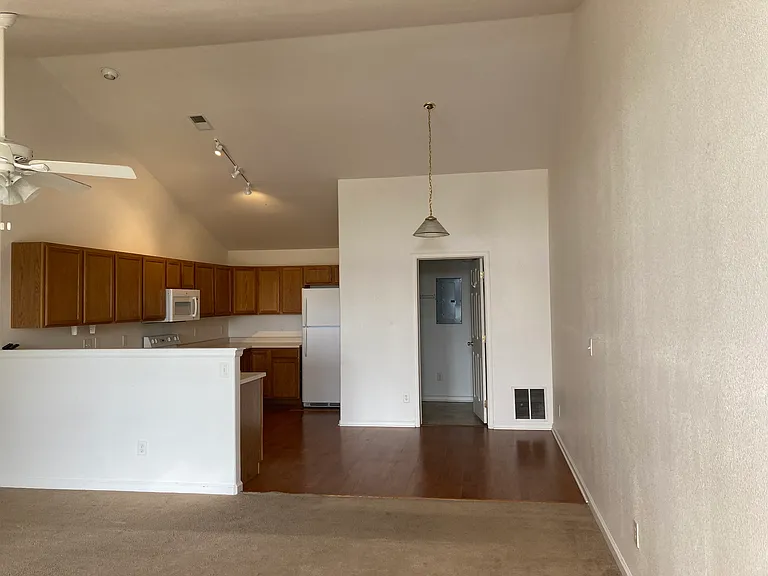 5151 W 29th St #208 — Photo 9