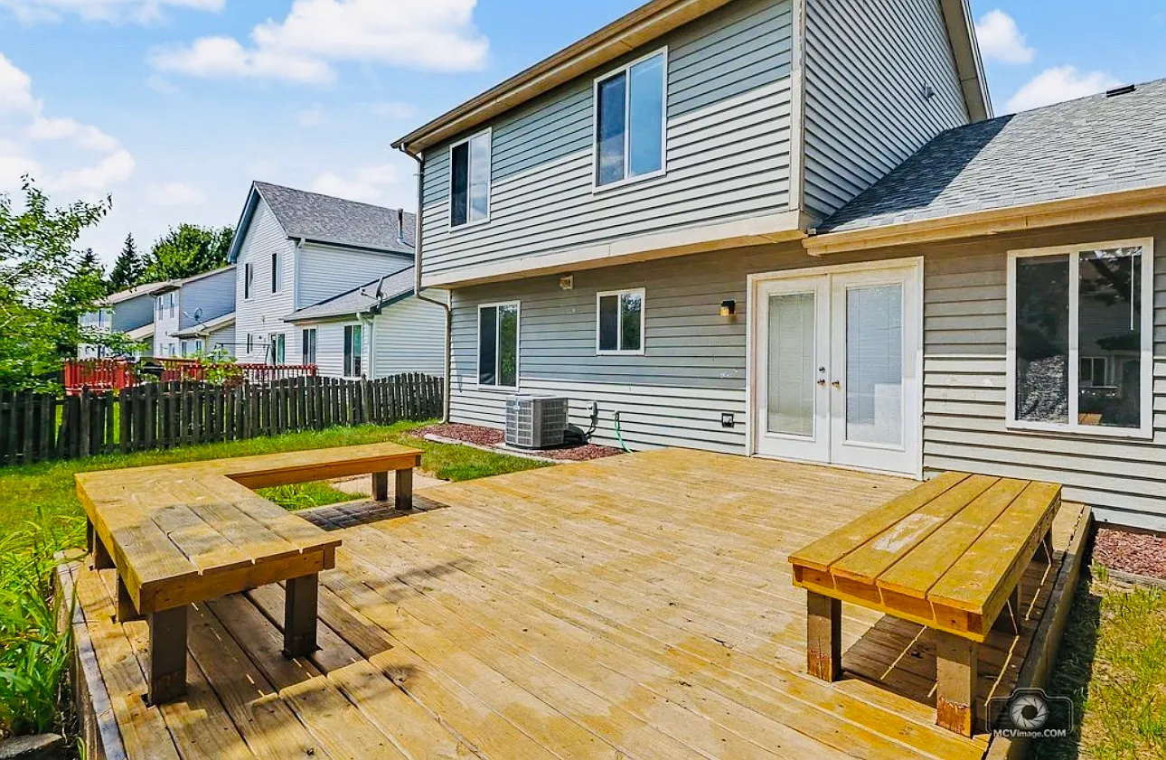 W Chastworth Ln, Plainfield — Photo 1