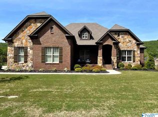 76 McMullen Ln, Gurley, AL 35748