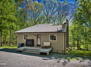114 Ash Ln, Milford, PA 18337
