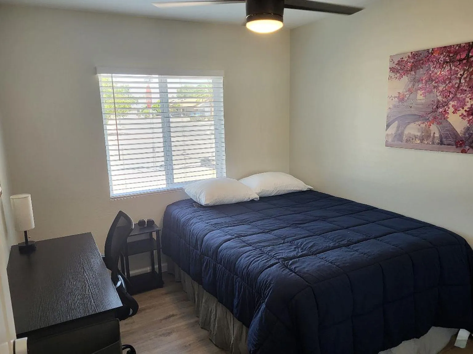 4 bed, 4.0 bath, 1900 sqft, $940 — Photo 1