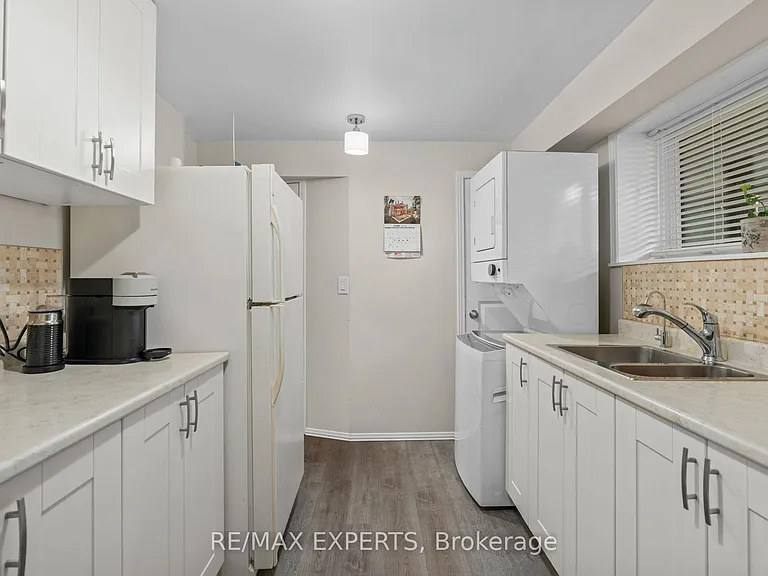 423A Valermo Dr #BASEMENT — Photo 25