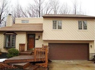 2951 Reeves Rd, Willoughby, OH 44094