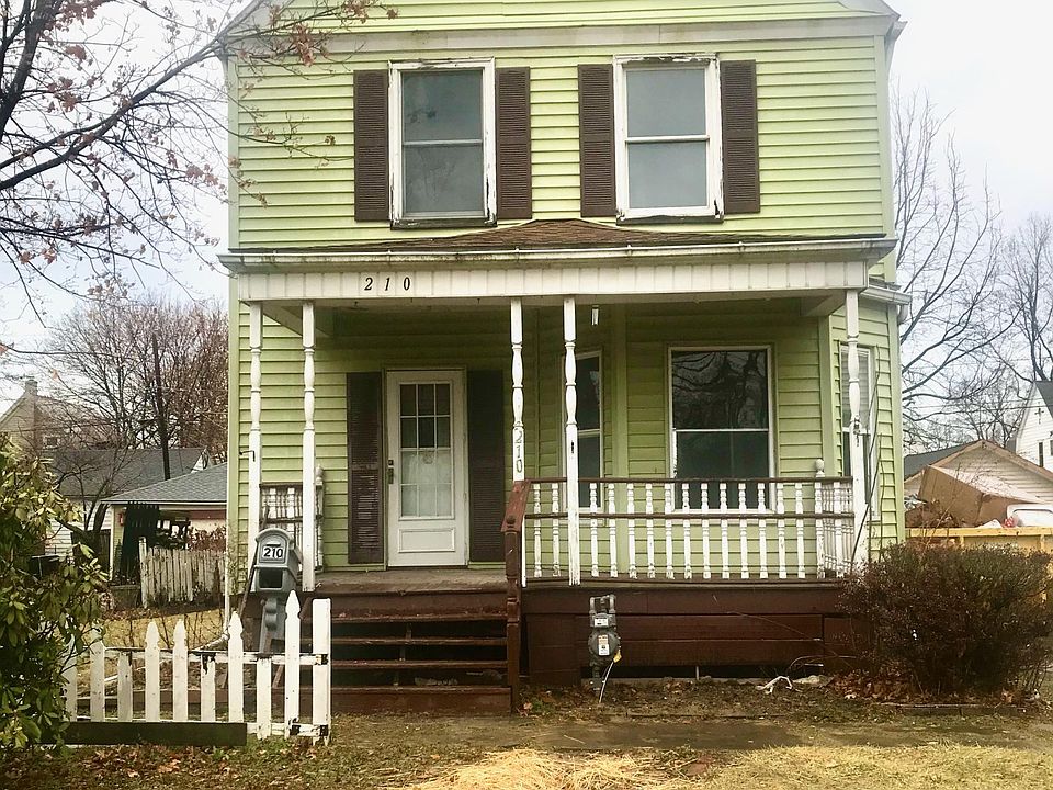 1st image of 210 Harvard Ave