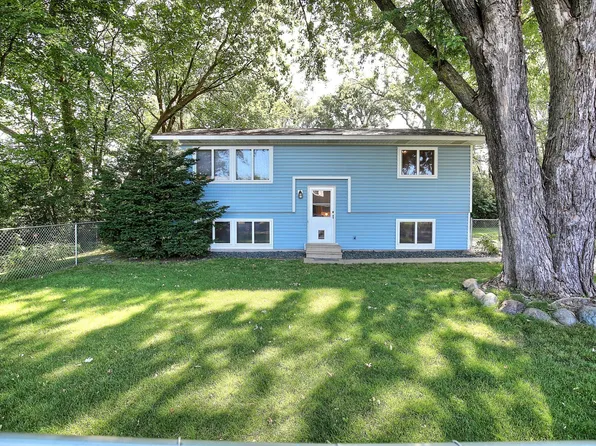 2516 Barclay St, Saint Paul, MN 55109