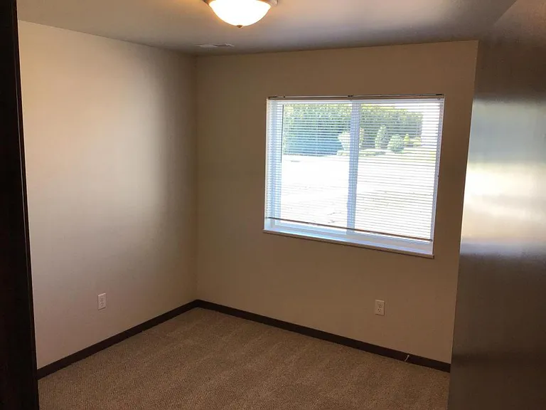 535 Linden Dr #C — Photo 4