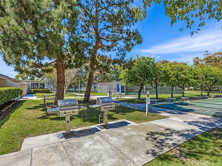 8933 Yolo Cir #1307A — Photo 52
