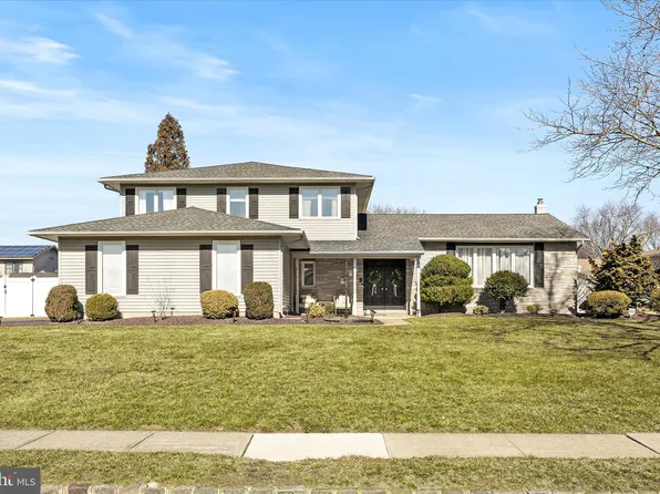 18 John Lenhardt Rd, Hamilton, NJ 08690