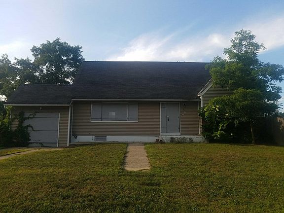 3rd image of 25 Brookdale Dr