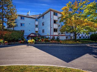 318 Lorry Greenberg Dr #302, Ottawa, ON K1T 2R5