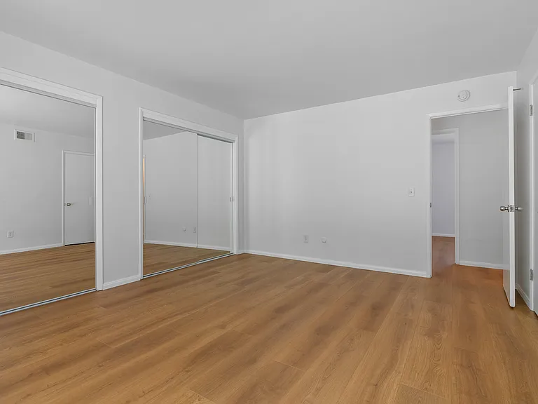 2345 Worden St — Photo 11