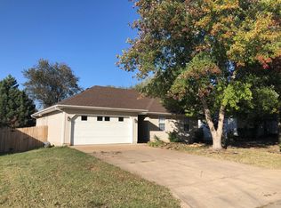 3957 W Portland St, Springfield, MO 65807