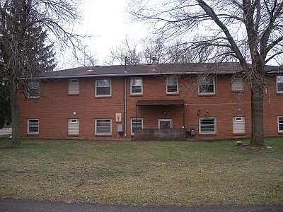 2nd image of 2300 Pine St APT 4