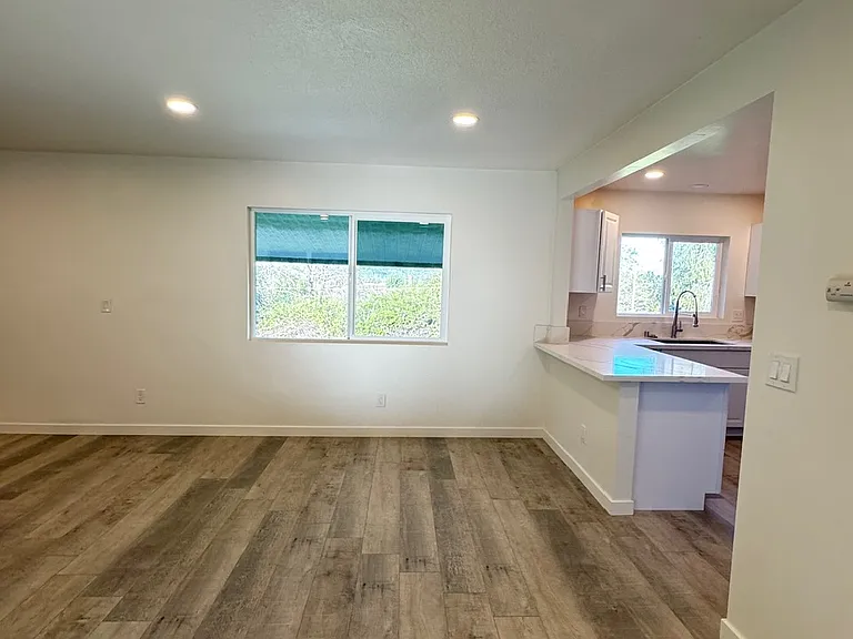 823 S Anza St — Photo 7