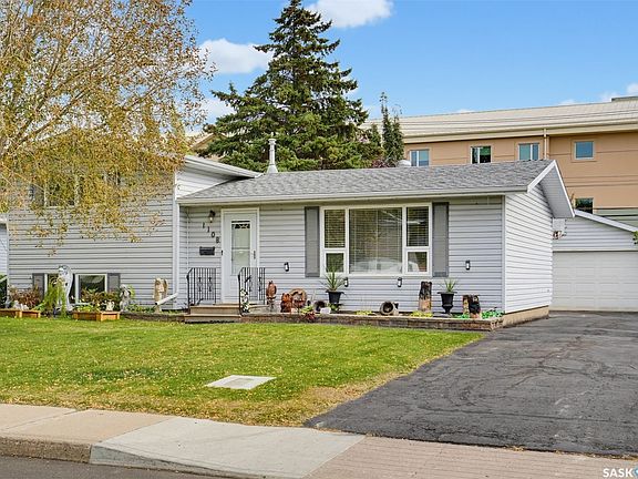 2nd image of 1108 Tiffin Crescent