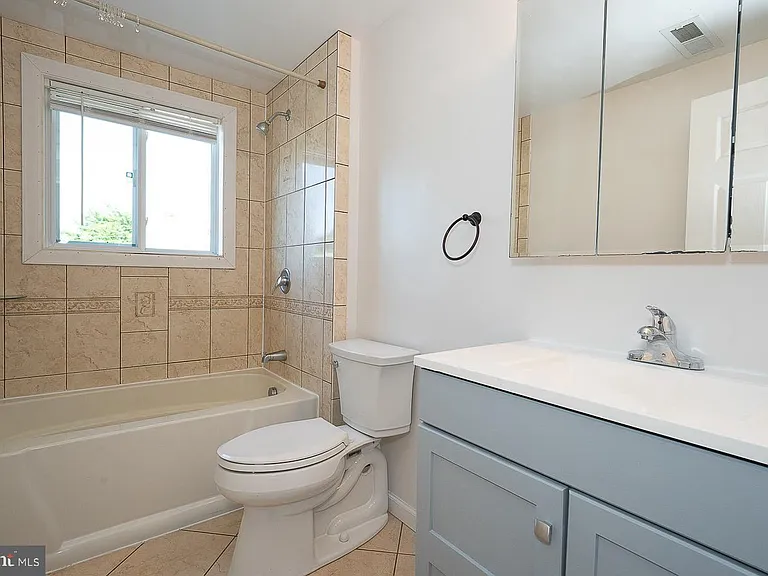 6950 Fowler St — Photo 20