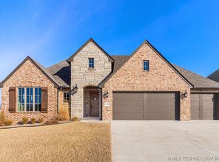2710 E Quaker St, Broken Arrow, OK 74014